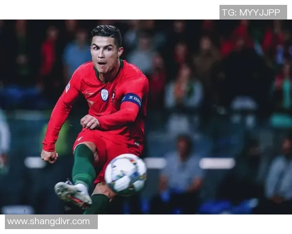 C罗足球明星比赛精彩瞬间回顾与精彩集锦视频分享