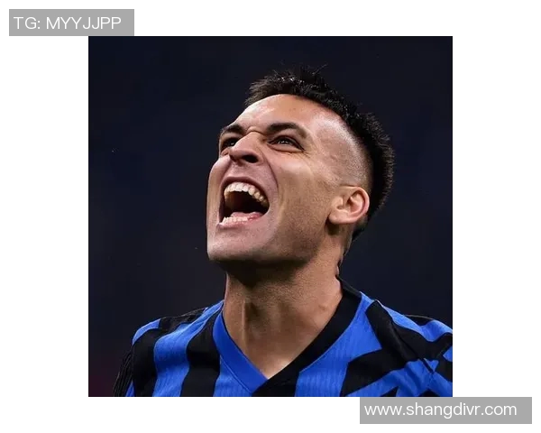 足球明星潮流发型女生图片展示让你领略时尚与运动的完美结合