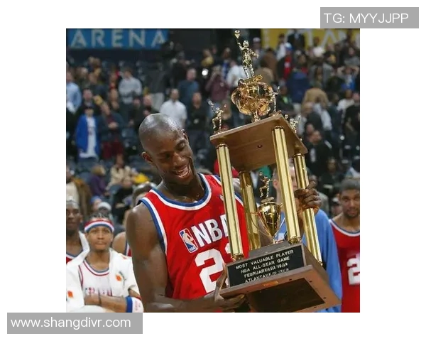 篮球全明星盛典精彩瞬间回顾与球星风采展示的完美结合 篮球全明星盛典精彩瞬间回顾与球星风采展示的完美结合